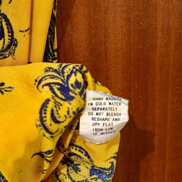 2/$15 - Yellow Floral Smocked Tank Top - Size M - Picture 5 of 8